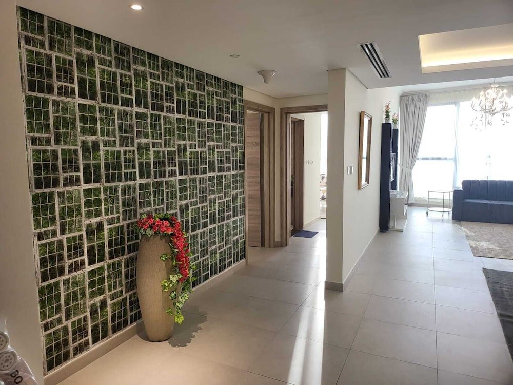 Дубай: B411 Furnished Apartment With Maidroom