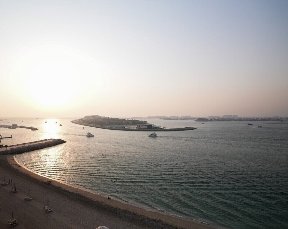 Дубай: Beach Vista Tower 2 1703