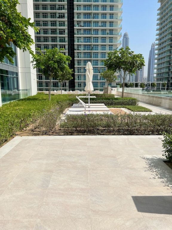 Дубай: Beach Vista Tower 2 1703