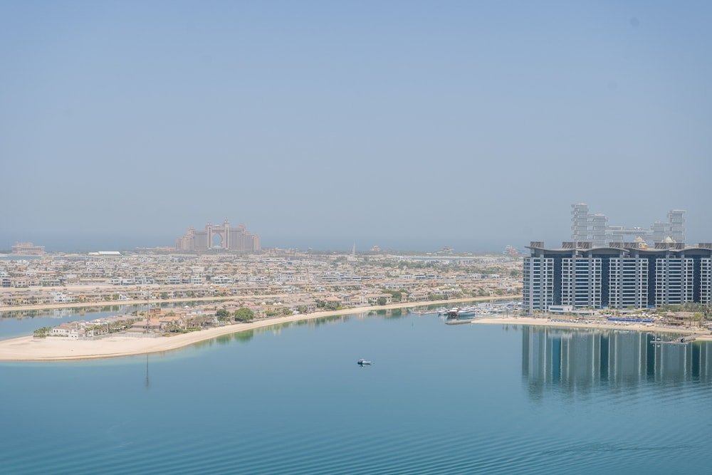 Дубай: Beach Vista Tower 2 1703