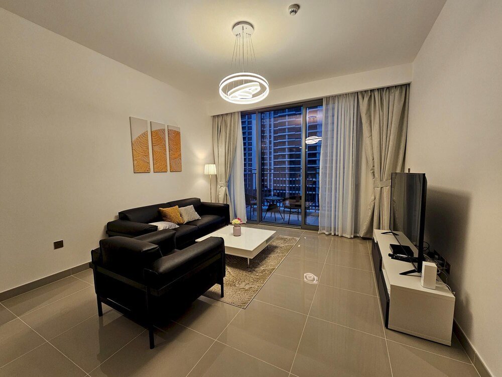 Дубай: City View Fully Furnished Apartment 2bhk