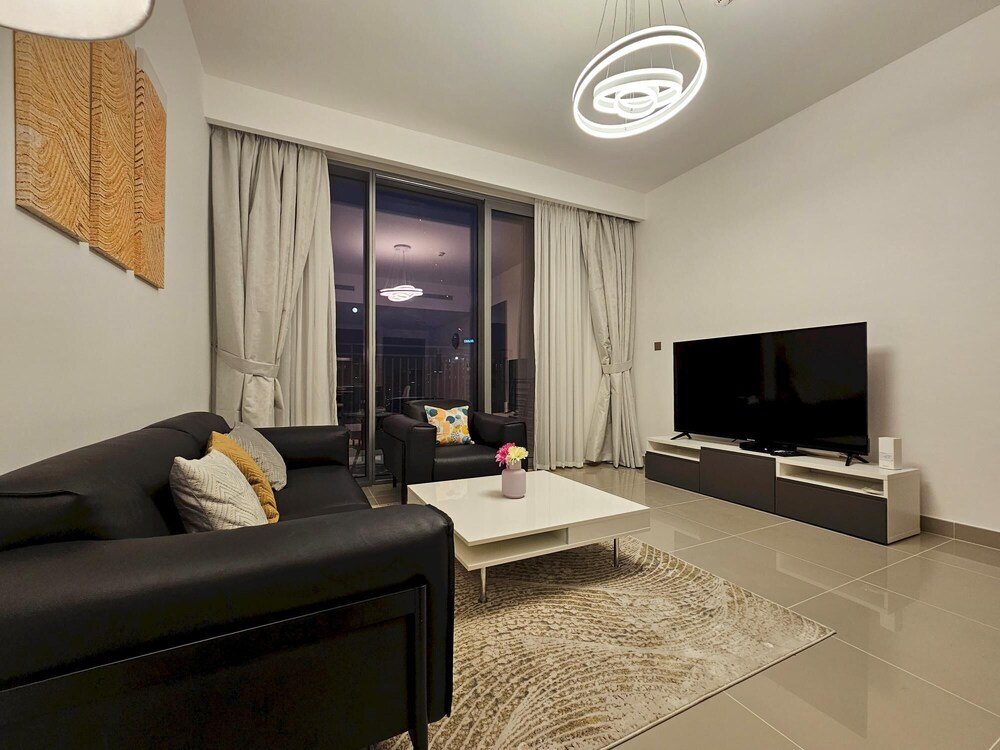 Дубай: City View Fully Furnished Apartment 2bhk