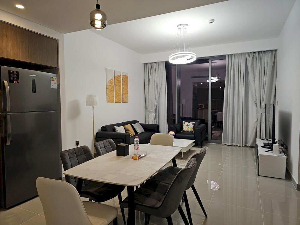 Дубай: City View Fully Furnished Apartment 2bhk