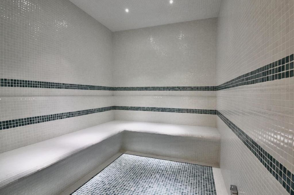 Дубай: Brand New Studio Apartment with Balcony