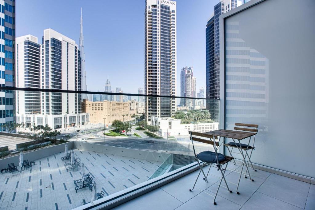 Дубай: Studio apartment with Burj Khalifa view