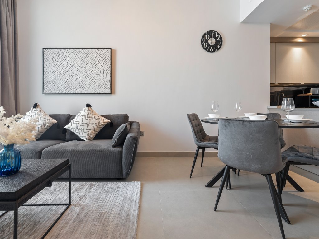 Дубай: Апартаменты Modern 1BR Dubai Skyline View JVC