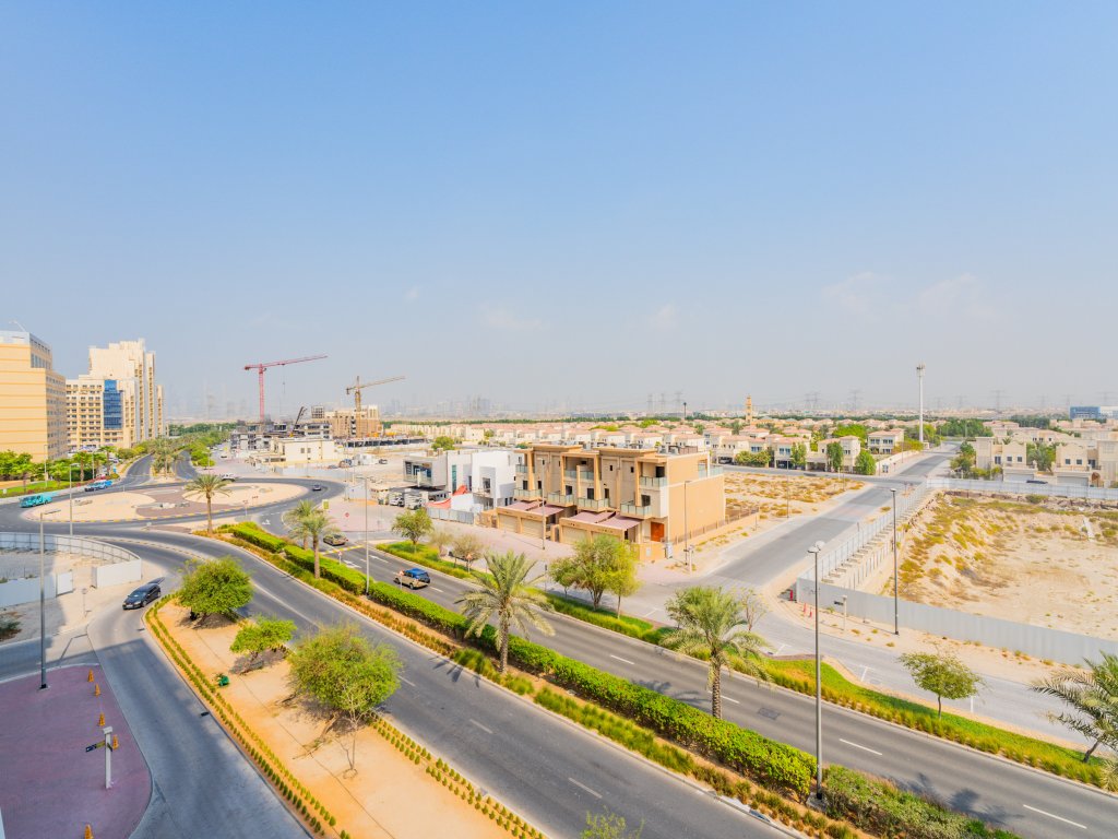 Дубай: Апартаменты Modern 1BR Dubai Skyline View JVC