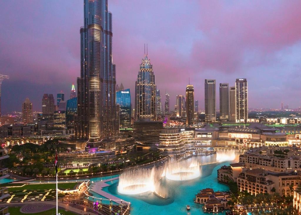 Дубай: Elite Royal Apartment - Panoramic Full Burj Khalifa, Fountain & Skyline View - ACed direct connection to Dubai Mall - Governor