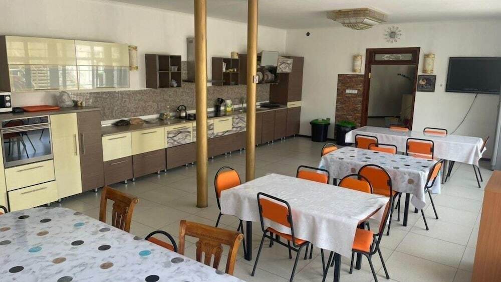 Алматы: Assem Hostel Koktobe