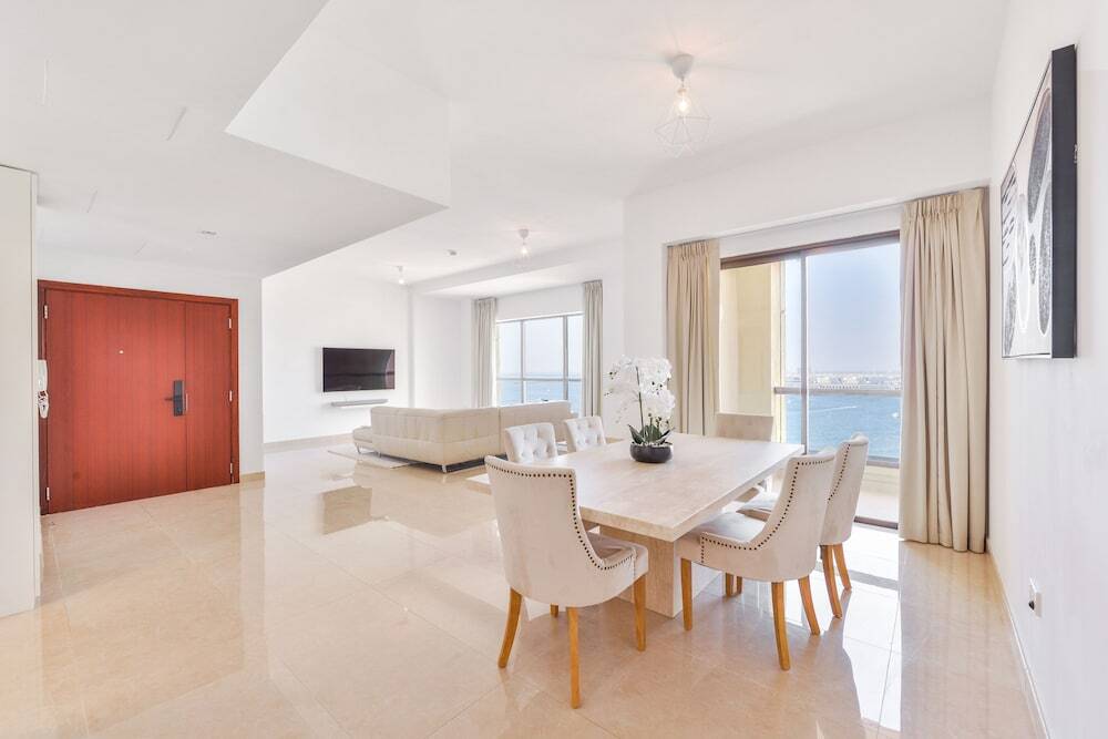 Дубай: Deluxe 3plus1BR JBR - Sea View - Balcony