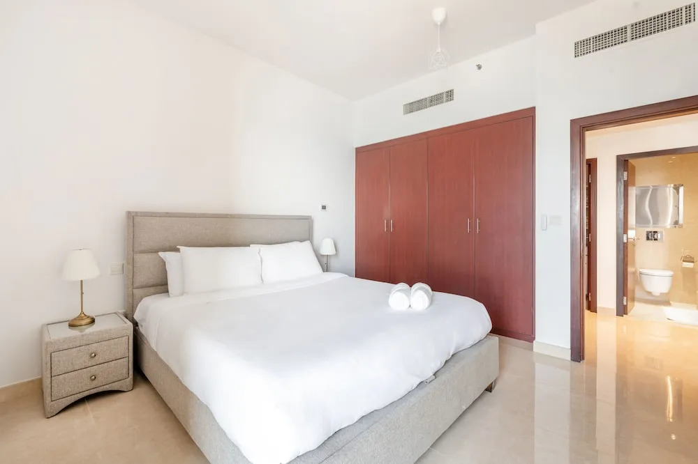 Дубай: Deluxe 3plus1BR JBR - Sea View - Balcony