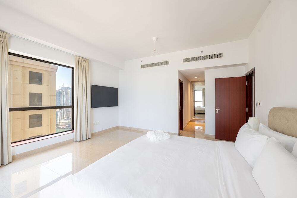 Дубай: Deluxe 3plus1BR JBR - Sea View - Balcony