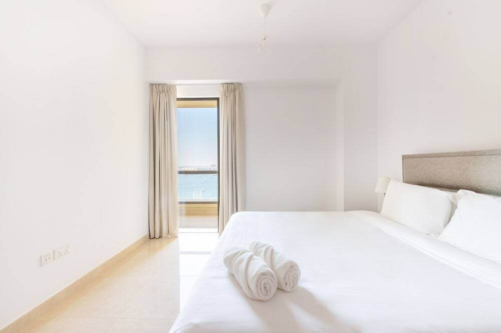 Дубай: Deluxe 3plus1BR JBR - Sea View - Balcony