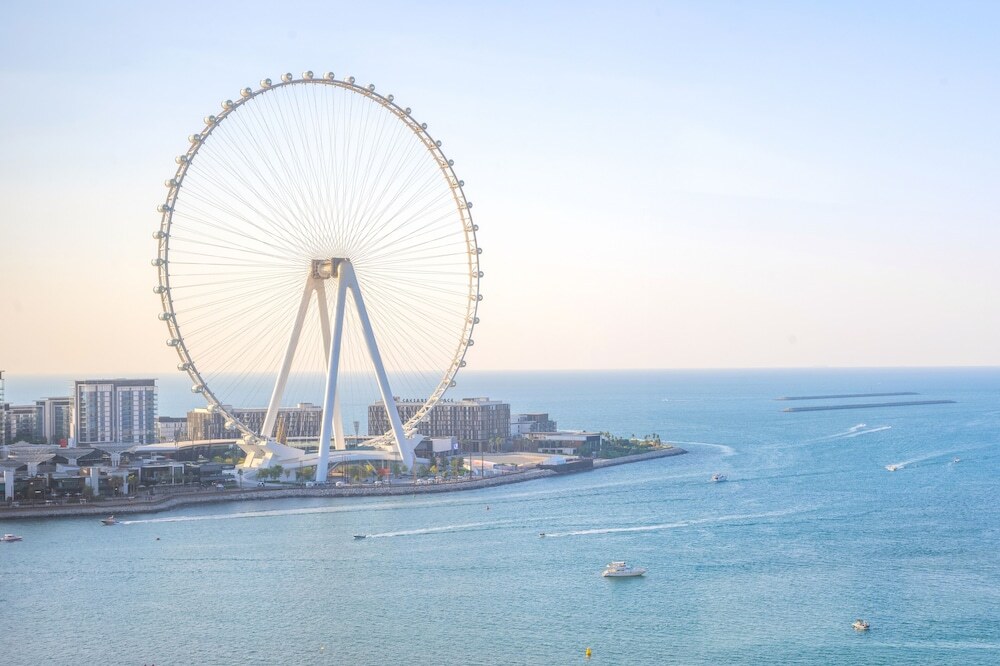 Дубай: Deluxe 3plus1BR JBR - Sea View - Balcony