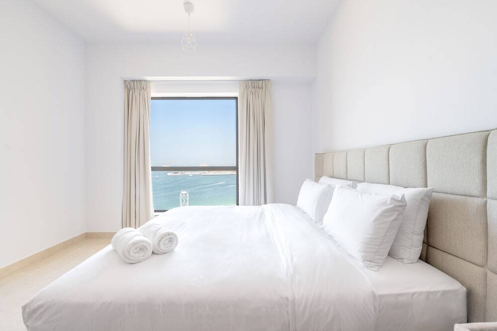 Дубай: Deluxe 3plus1BR JBR - Sea View - Balcony