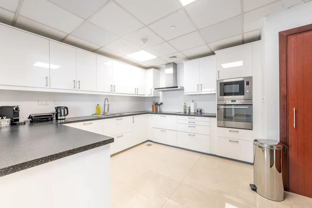 Дубай: Deluxe 3plus1BR JBR - Sea View - Balcony