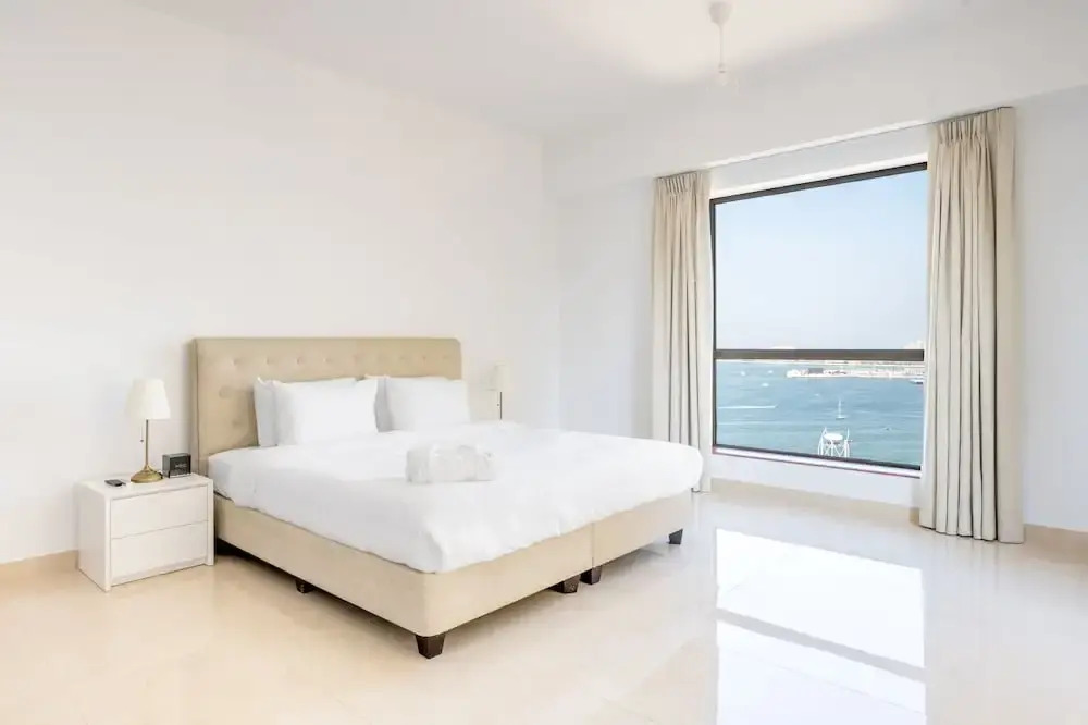 Дубай: Deluxe 3plus1BR JBR - Sea View - Balcony