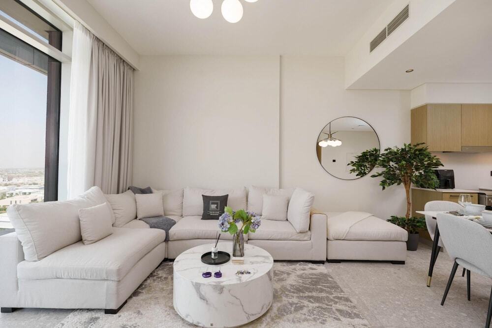 Дубай: Graceful Apt in Prestigious Dubai Hills Close to the Golf Course