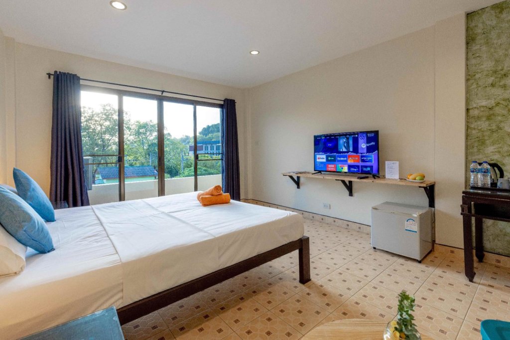 Камала Бич: Club 22 Kamala Suites
