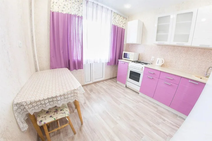 Саратов: Огни Саратова на улице Чапаева