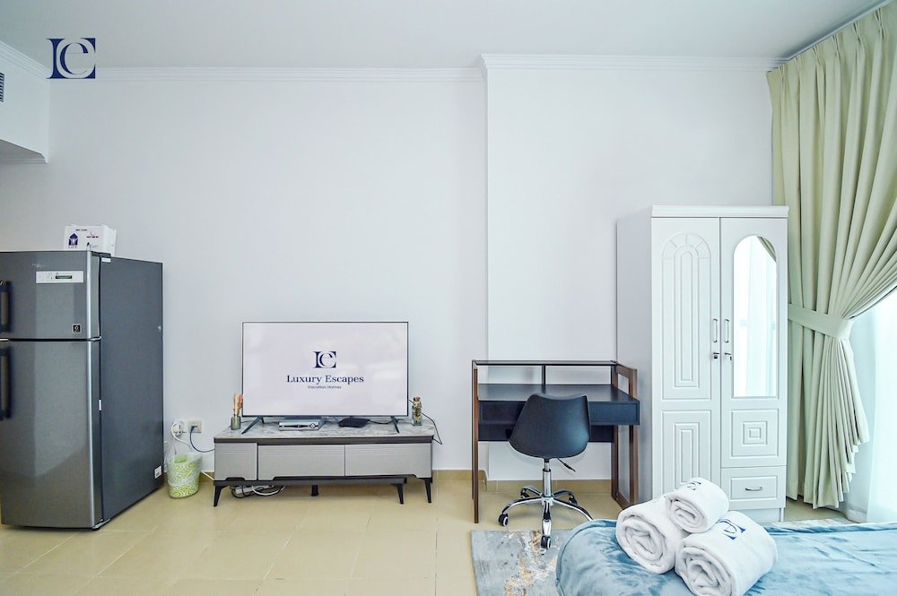 Дубай: Lake View Brand New Studio in X1 Tower JLT - LND
