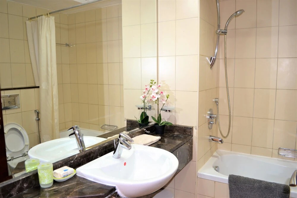 Дубай: Lake View Brand New Studio in X1 Tower JLT - LND