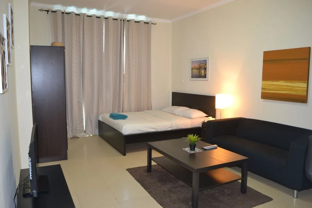 Дубай: Lake View Brand New Studio in X1 Tower JLT - LND