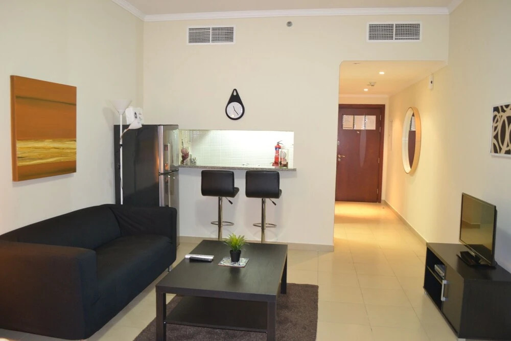 Дубай: Lake View Brand New Studio in X1 Tower JLT - LND