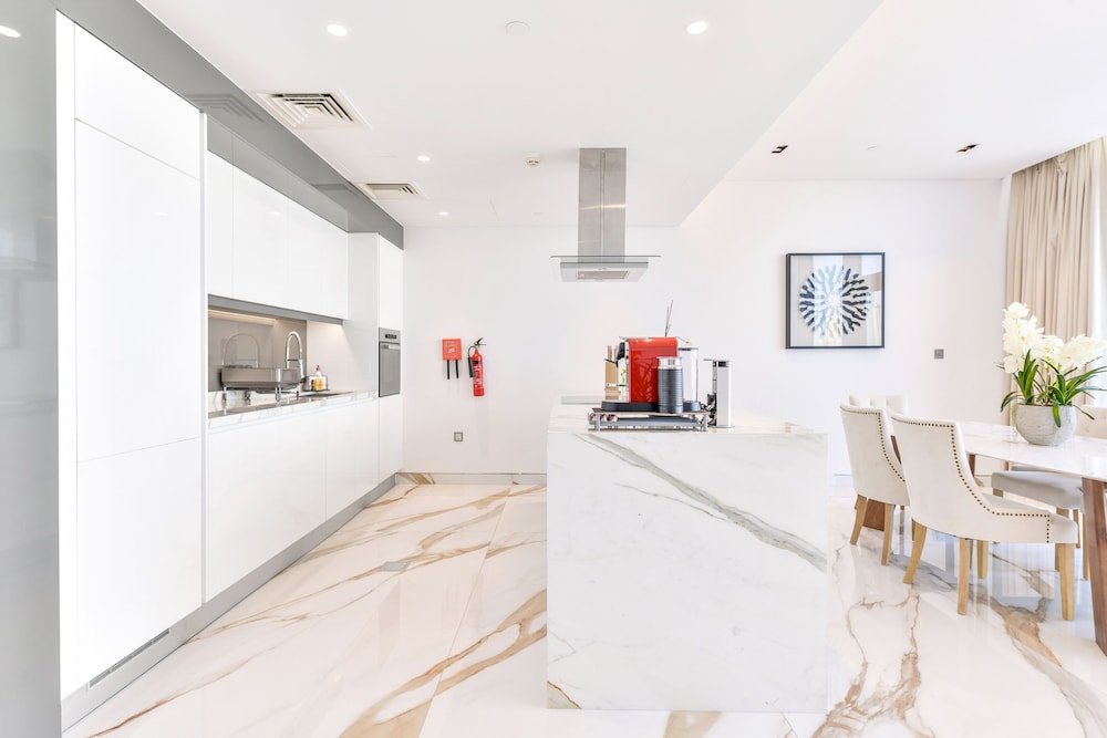 Дубай: Lavish & Equipped 2 BR Facing Ain Dubai