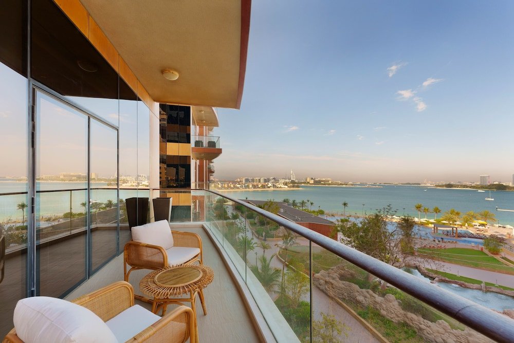 Дубай: Maison Privee - Splendid Apt on The Palm with Stunning Sea Views