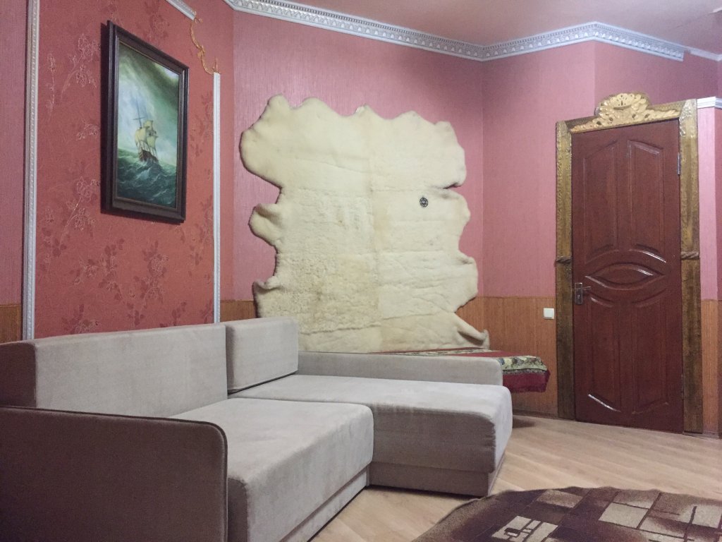 Ялта: Гостевой Дом Коттедж 50 м