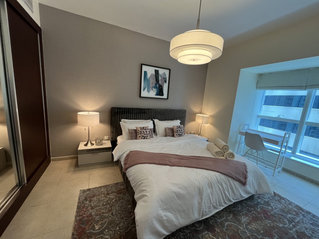 Дубай: Apartments Contemporary Fully Furnished in Dubai Marina