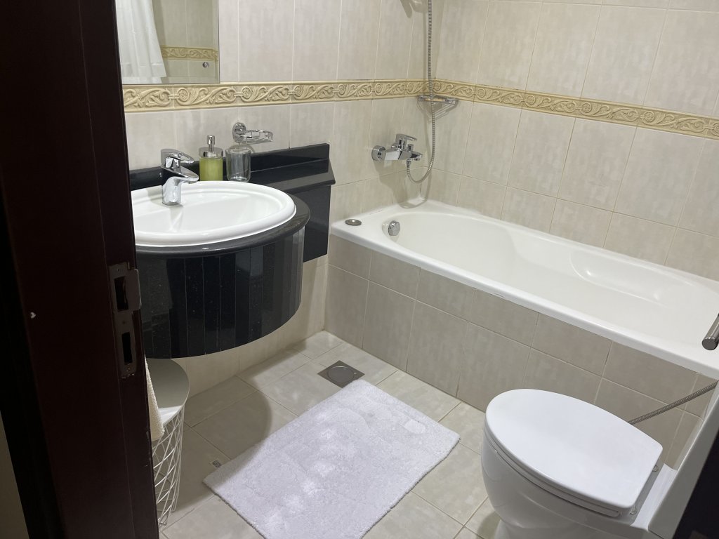 Дубай: Apartments Contemporary Fully Furnished in Dubai Marina