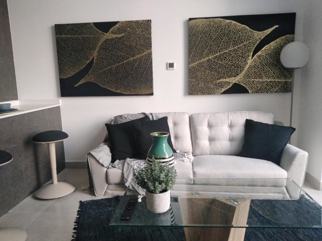 Дубай: JVC Elegant and Cozy 1 Bedroom Apartment