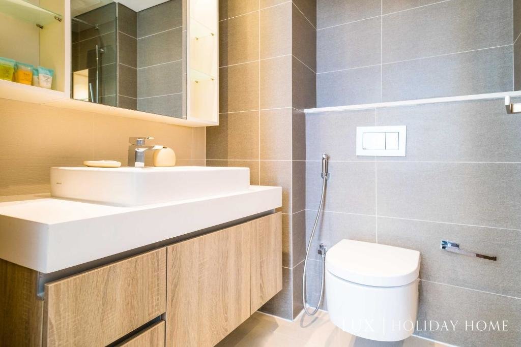 Дубай: LUX Contemporary Suite with Full Marina View 6