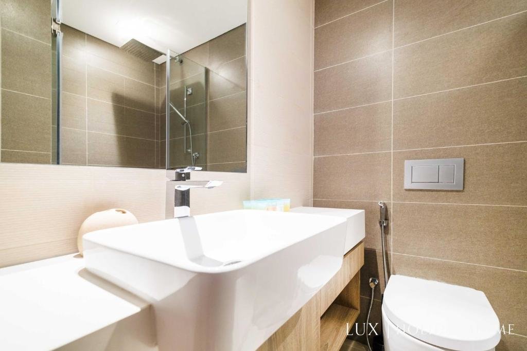 Дубай: LUX Contemporary Suite with Full Marina View 6