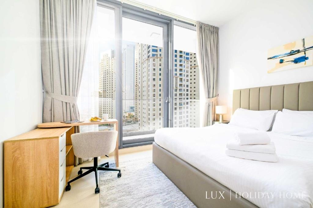 Дубай: LUX Contemporary Suite with Full Marina View 6