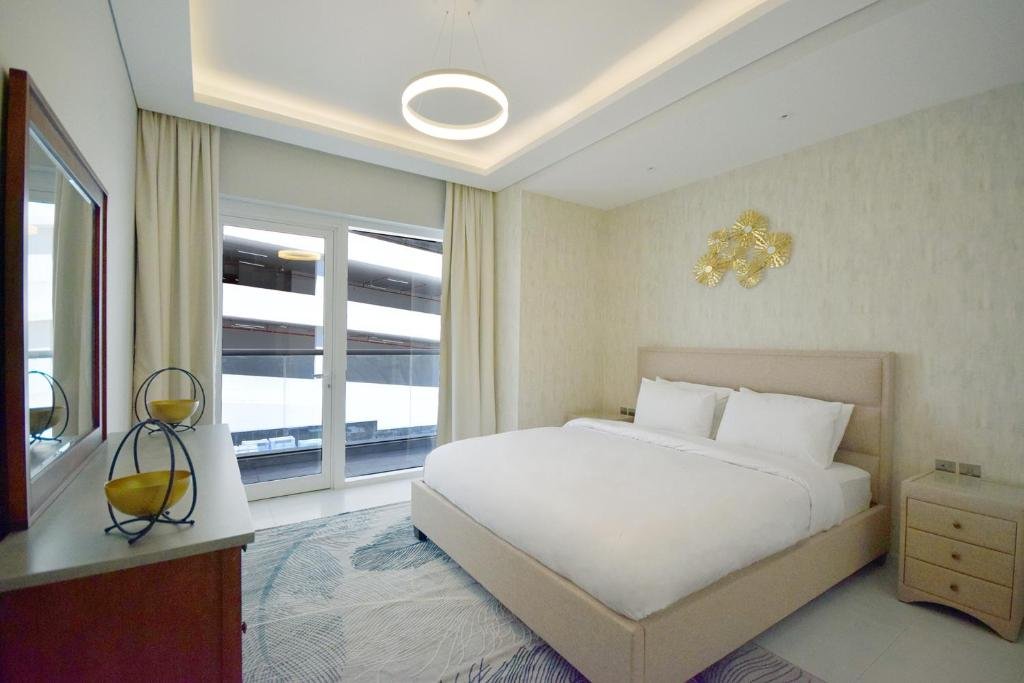 Дубай: KeyHost - Regent Court JVC - K210