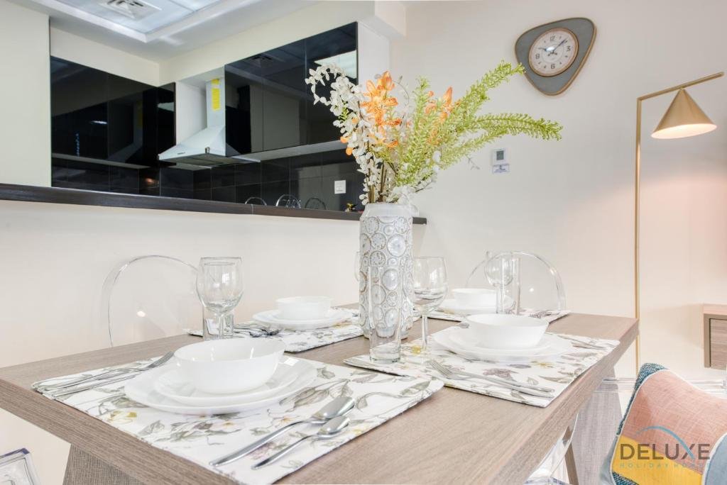 Дубай: Fresh 2BR Apartment at Park Central Business Bay by Deluxe Holiday Homes