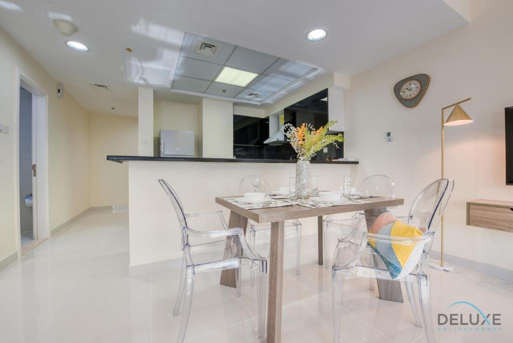 Дубай: Fresh 2BR Apartment at Park Central Business Bay by Deluxe Holiday Homes
