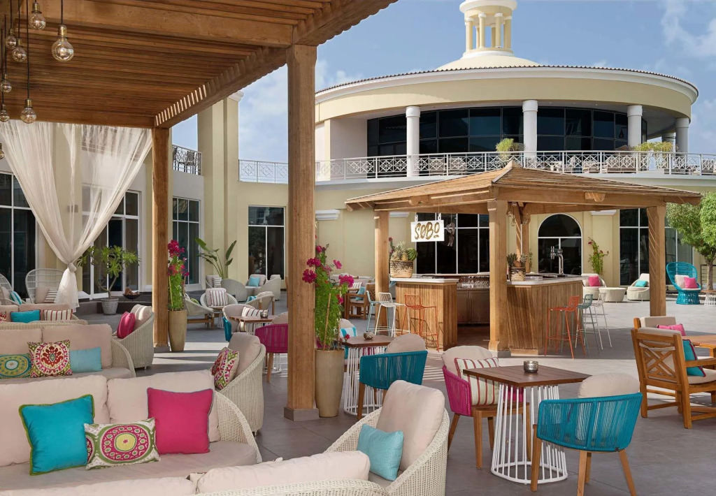 Дубай: Copthorne Lake View Executive Apartments
