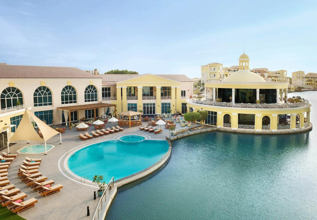 Дубай: Copthorne Lake View Executive Apartments