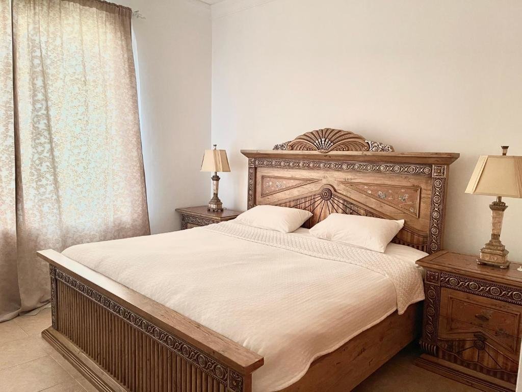 Дубай: Luxury, Spacious, Beachfront, 3BD Apartment with private beach access!