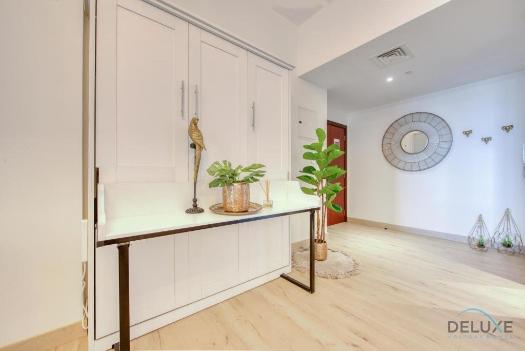 Дубай: Glamorous 1BR Apartment in Rimal 3 Jumeirah Beach Residence by Deluxe Holiday Homes