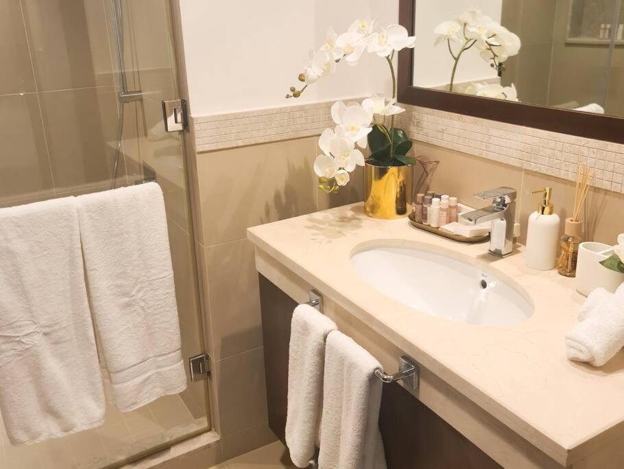 Дубай: FIRST CLASS 2BR with full DUBAI DOWNTOWN SKYLINE view