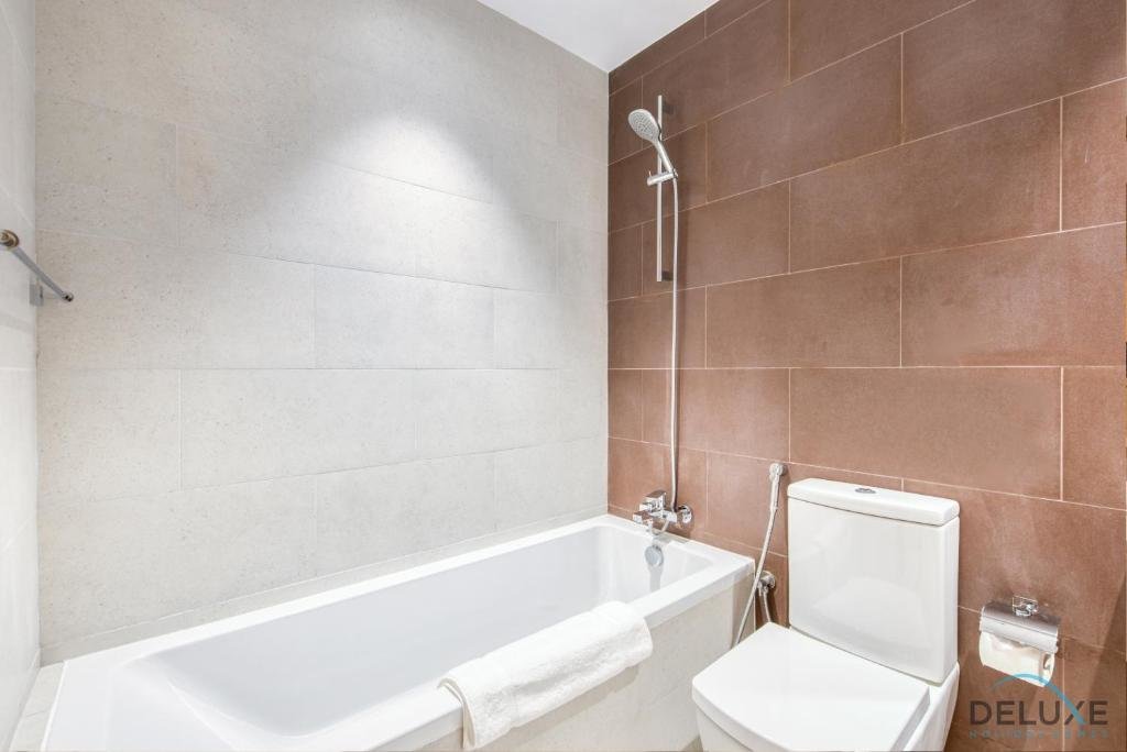 Дубай: Fresh 2BR at Mudon Views 4 Dubailand by Deluxe Holiday Homes
