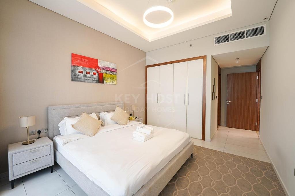 Дубай: KeyHost - Regent Court JVC - KG30