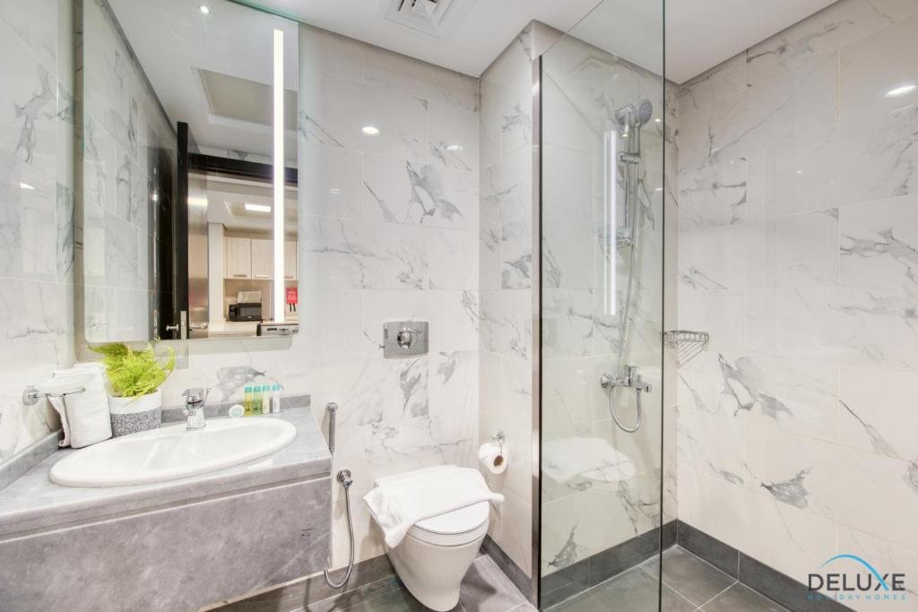 Дубай: Exceptional 1BR in MAG 5, Emaar South by Deluxe Holiday Homes