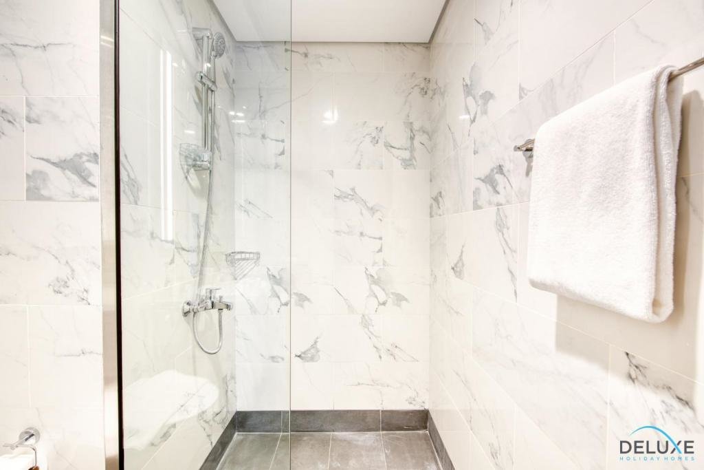 Дубай: Exceptional 1BR in MAG 5, Emaar South by Deluxe Holiday Homes