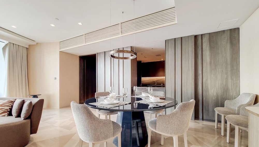 Дубай: Manzil - 2BR | FIVE Palm | Pool & Beach Access